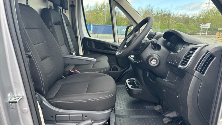 Citroen Relay 3500 L3 Diesel 2.2 BlueHDi 140 H2 Van Enterprise